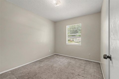 House in Tampa, Florida 3 bedrooms, 90.58 sq.m. № 2239281 - photo 14