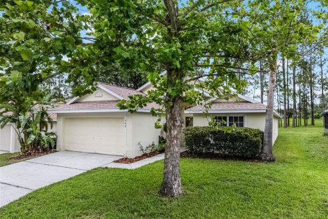 House in Davenport, Florida 3 bedrooms, 190.26 sq.m. № 1771250 - photo 2