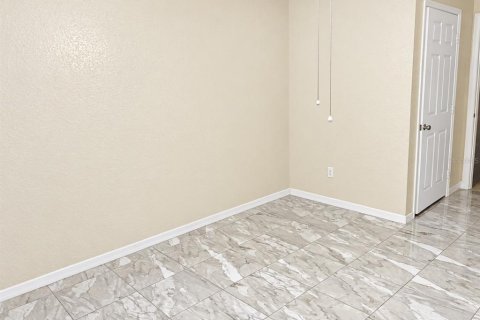 Copropriété à louer à Orange City, Floride: 3 chambres, 97.18 m2 № 2414061 - photo 12