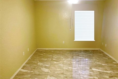 Copropriété à louer à Orange City, Floride: 3 chambres, 97.18 m2 № 2414061 - photo 9