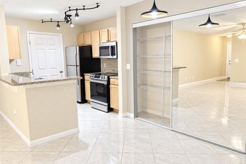Copropriété à louer à Orange City, Floride: 3 chambres, 97.18 m2 № 2414061 - photo 5