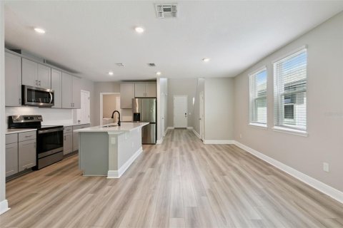 House in Daytona Beach, Florida 4 bedrooms, 219.25 sq.m. № 2391734 - photo 15