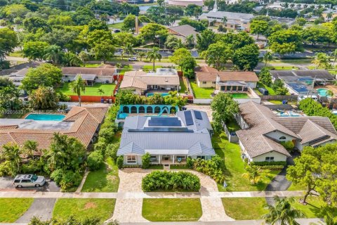 Villa ou maison à Hollywood, Floride 4 chambres, 224.92 m2 № 2247436