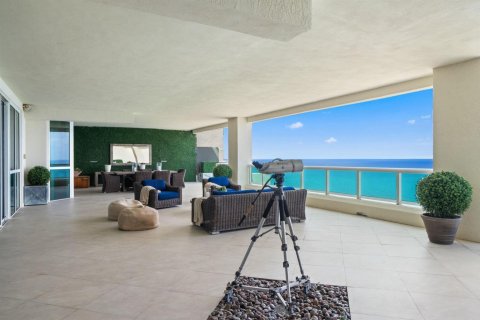 Condominio en venta en Fort Lauderdale, Florida, 3 dormitorios, 298.22 m2 № 2242026 - foto 25