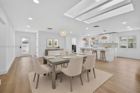 Villa ou maison à Port St. Lucie, Floride 4 chambres, 194.07 m2 № 1995756