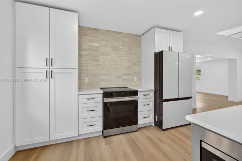 Villa ou maison à vendre à Port St. Lucie, Floride: 4 chambres, 194.07 m2 № 1995756 - photo 20