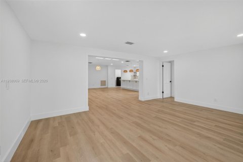 Villa ou maison à vendre à Port St. Lucie, Floride: 4 chambres, 194.07 m2 № 1995756 - photo 27