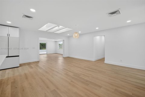 Villa ou maison à vendre à Port St. Lucie, Floride: 4 chambres, 194.07 m2 № 1995756 - photo 15