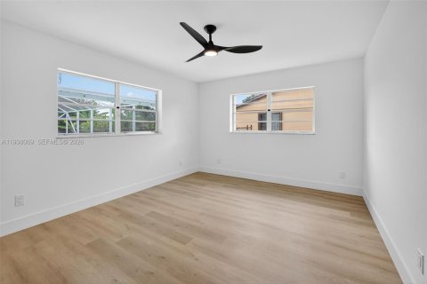 Villa ou maison à vendre à Port St. Lucie, Floride: 4 chambres, 194.07 m2 № 1995756 - photo 23