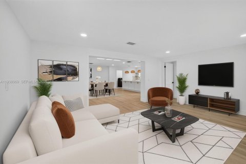 Villa ou maison à vendre à Port St. Lucie, Floride: 4 chambres, 194.07 m2 № 1995756 - photo 4