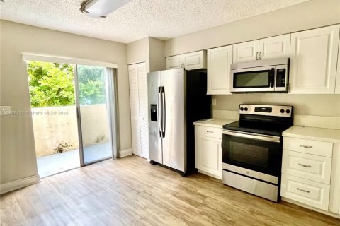 Снять в аренду кондоминиум в Майами, Флорида 2 спальни, 104.98м2, № 1933220 - фото 6