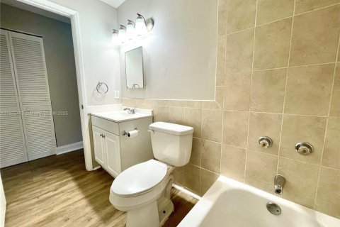 Снять в аренду кондоминиум в Майами, Флорида 2 спальни, 104.98м2, № 1933220 - фото 13