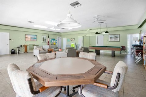 Condo in Seminole, Florida, 2 bedrooms  № 1523222 - photo 27