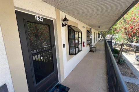 Condo in Seminole, Florida, 2 bedrooms  № 1523222 - photo 2