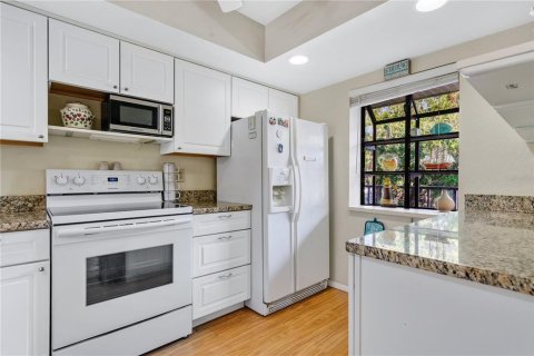 Condo in Seminole, Florida, 2 bedrooms  № 1523222 - photo 5