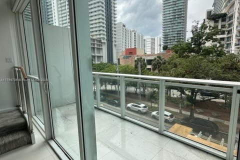 Condo in Miami, Florida, 1 bedroom  № 1725959 - photo 2
