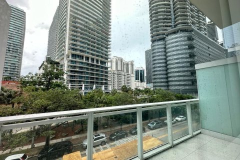 Condo in Miami, Florida, 1 bedroom  № 1725959 - photo 1