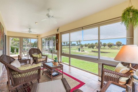 House in The Villages, Florida 3 bedrooms, 185.8 sq.m. № 2231198 - photo 6