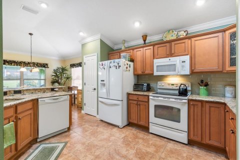 House in The Villages, Florida 3 bedrooms, 185.8 sq.m. № 2231198 - photo 19