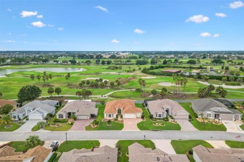Casa en The Villages, Florida 3 dormitorios, 185.8 m2 № 2231198