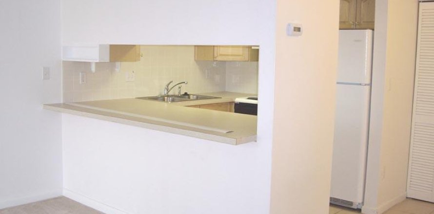 Condominio en Fort Walton Beach, Florida, 1 dormitorio № 562441