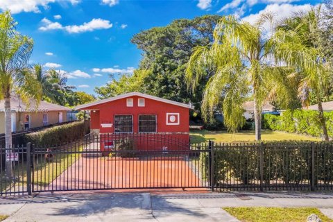Casa en venta en Miami, Florida, 4 dormitorios, 107.58 m2 № 1970988 - foto 18