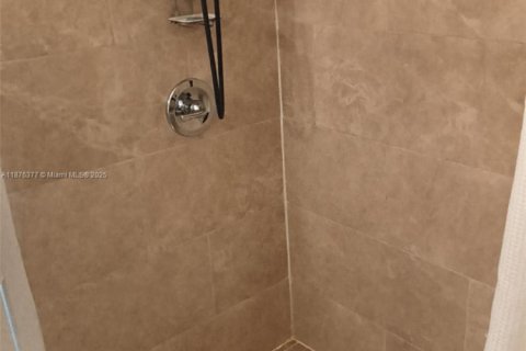 Casa en venta en Fort Lauderdale, Florida, 3 dormitorios, 98.38 m2 № 1978232 - foto 12