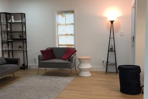 Casa en venta en Fort Lauderdale, Florida, 3 dormitorios, 98.38 m2 № 1978232 - foto 15