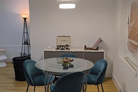 Casa en venta en Fort Lauderdale, Florida, 3 dormitorios, 98.38 m2 № 1978232 - foto 13