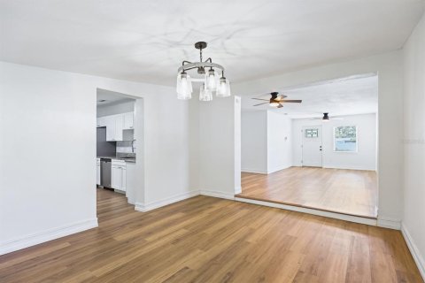 Villa ou maison à louer à Tampa, Floride: 3 chambres, 130.43 m2 № 2339714 - photo 8