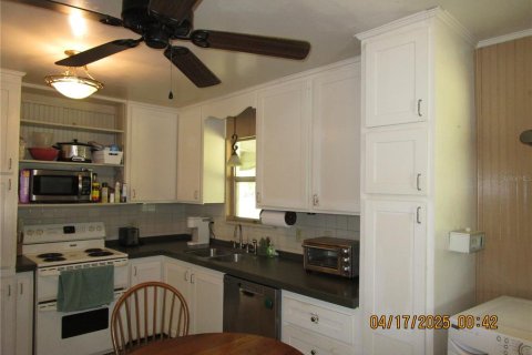 House in Plant City, Florida 4 bedrooms, 167.5 sq.m. № 1653796 - photo 10