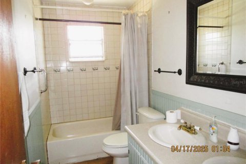 House in Plant City, Florida 4 bedrooms, 167.5 sq.m. № 1653796 - photo 18