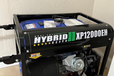 Casa en venta en Fort Lauderdale, Florida, 3 dormitorios, 115.01 m2 № 1992386 - foto 18