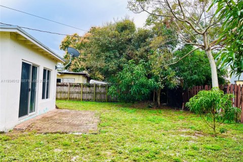 Casa en venta en Fort Lauderdale, Florida, 3 dormitorios, 115.01 m2 № 1992386 - foto 23