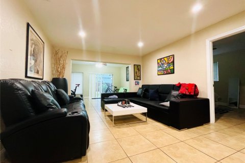 Casa en venta en Fort Lauderdale, Florida, 3 dormitorios, 115.01 m2 № 1992386 - foto 17