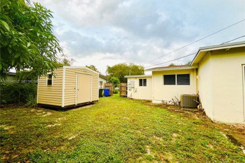 Casa en venta en Fort Lauderdale, Florida, 3 dormitorios, 115.01 m2 № 1992386 - foto 19