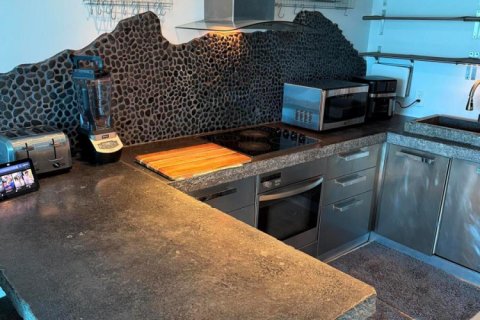 Condo in Miami Beach, Florida, 1 bedroom  № 2246897 - photo 21