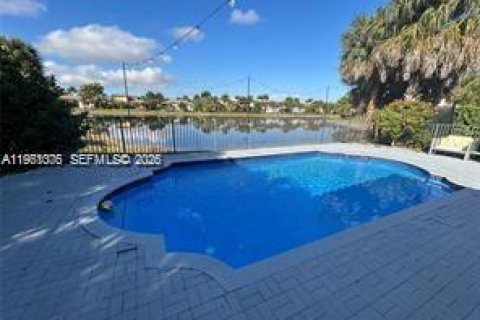 Villa ou maison à vendre à Parkland, Floride: 6 chambres, 353.96 m2 № 2021923 - photo 6