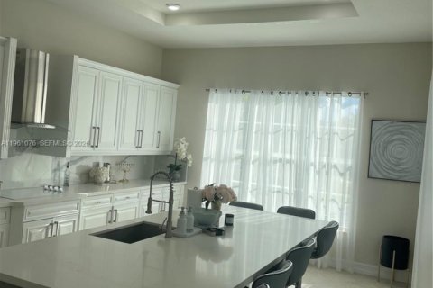 Villa ou maison à vendre à Parkland, Floride: 6 chambres, 353.96 m2 № 2021923 - photo 12