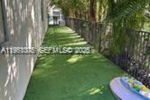 Villa ou maison à vendre à Parkland, Floride: 6 chambres, 353.96 m2 № 2021923 - photo 4