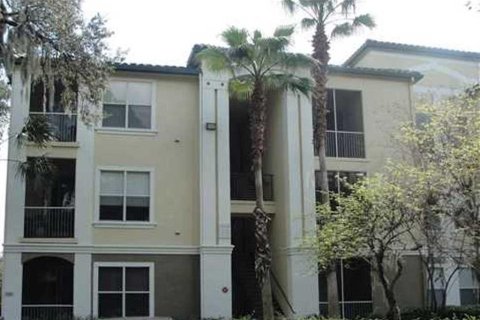 Condo in Riverview, Florida, 1 bedroom  № 1912302 - photo 1