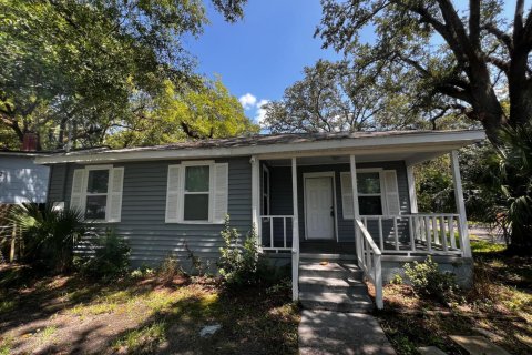 Casa en venta en Jacksonville, Florida, 4 dormitorios, 89.09 m2 № 769142 - foto 1