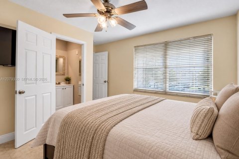 Casa en venta en Miramar, Florida, 6 dormitorios, 313.17 m2 № 2382906 - foto 26