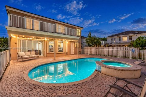 Casa en venta en Miramar, Florida, 6 dormitorios, 313.17 m2 № 2382906 - foto 3