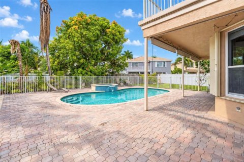 Casa en venta en Miramar, Florida, 6 dormitorios, 313.17 m2 № 2382906 - foto 5