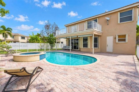 Casa en venta en Miramar, Florida, 6 dormitorios, 313.17 m2 № 2382906 - foto 30