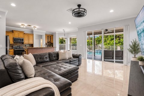 Casa en venta en Miramar, Florida, 6 dormitorios, 313.17 m2 № 2382906 - foto 12