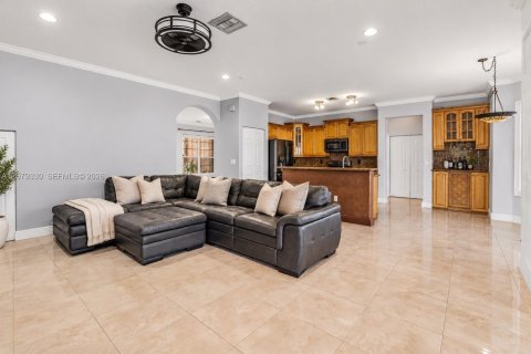 Casa en venta en Miramar, Florida, 6 dormitorios, 313.17 m2 № 2382906 - foto 10