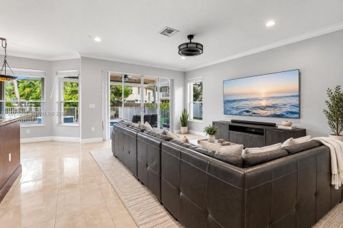 Casa en venta en Miramar, Florida, 6 dormitorios, 313.17 m2 № 2382906 - foto 11