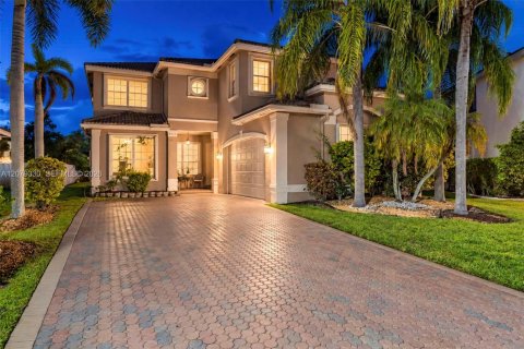 Casa en Miramar, Florida 6 dormitorios, 313.17 m2 № 2382906